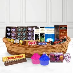 Signature Chocolate Basket Hamper 1