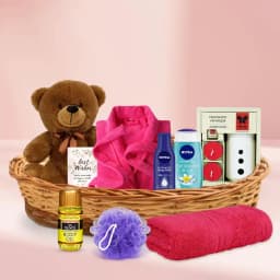 Exquisite Spa Gift Hamper for Mom 1