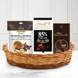 Admirable Moms Love for Chocolate Gift Hamper 1