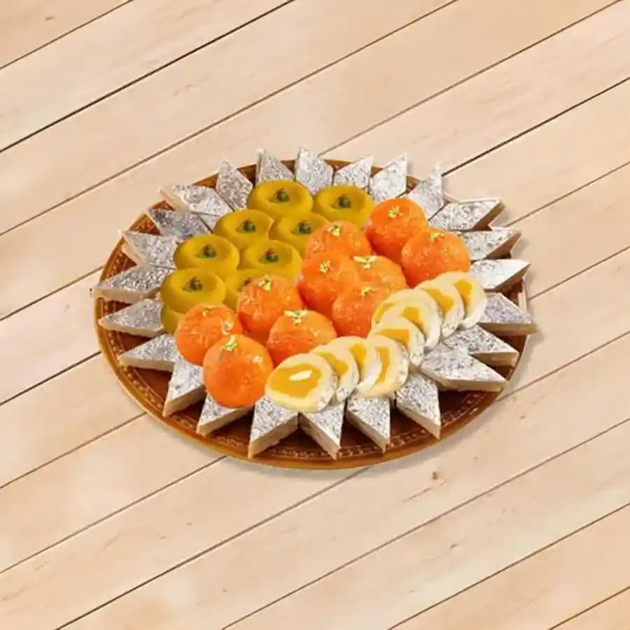 Delectable Sweets Platter 1kg from Bhikaram