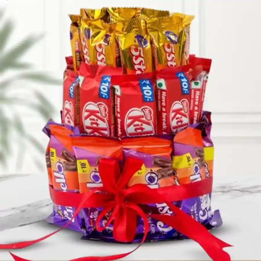 Amazing 3 Layer Arrangement of Kitkat 5 Star n Crispello