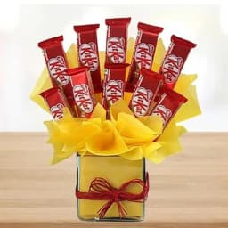 Marvelous Arrangement of Kitkat Chocolates in Glass Vase 1