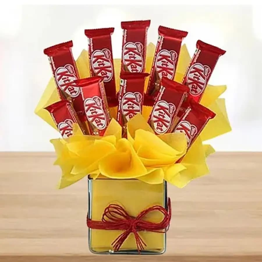 Marvelous Arrangement of Kitkat Chocolates in Glass Vase