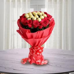 Exclusive Bouquet of Ferrero Rocher Chocolate with Roses 1