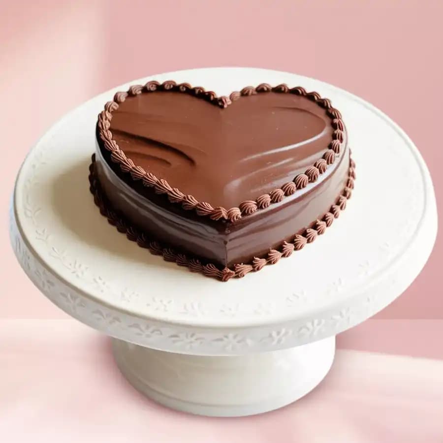 Classy Heart Shape Chocolate Fondant Cake