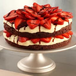 Tasty Strawberry Cake from 3/4 Star Bakery 1