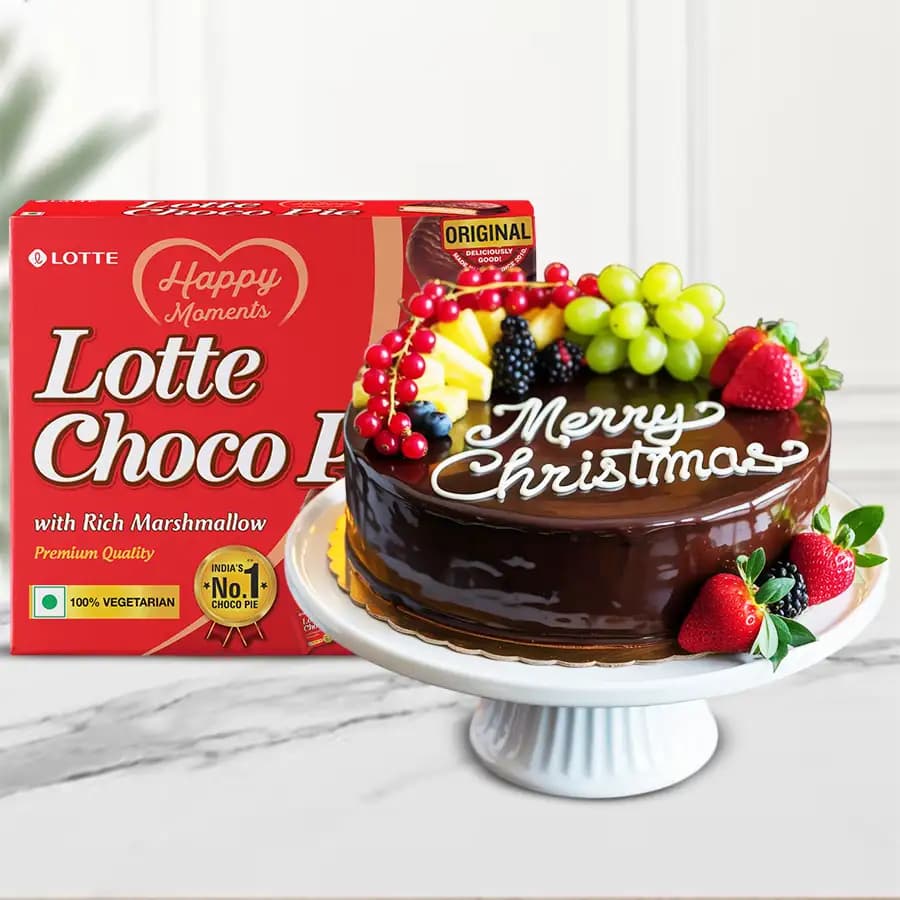 Tasty Fresh Fruits Cake with a Box of Choco Pie