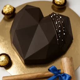 Romantic Chocolate Smash Cake 1