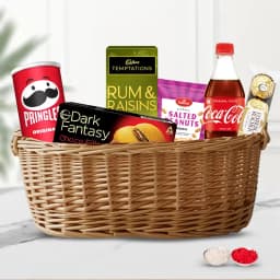 Enticing Gift Hamper of Gourmets 1