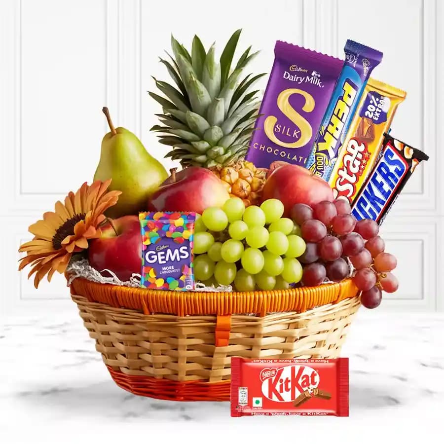 Mouth Watering Gift Hamper of Assorted Chocolates n Fresh Fruits