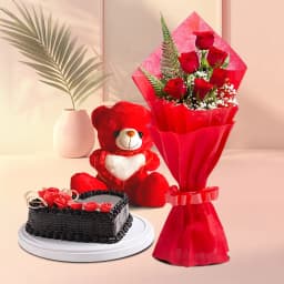 Appetizing Heart Shape Chocolate Cake with Lovely Roses Hand Bunch N Hugging Teddy 1