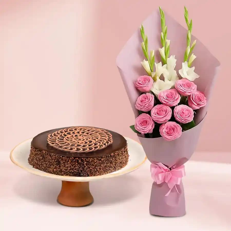 Lovely Roses n Gladiolus Bouquet with Strawberry Cake