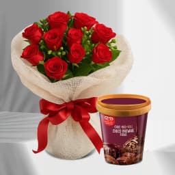 Excellent Love Combo of Red Rose Bouquet n Kwality Walls Brownie Fudge Ice Cream 1