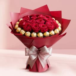 Rosy Rocher Bouquet 1