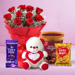 Appealing Gift Hamper with Roses N Kwality Walls Ice Cream 1