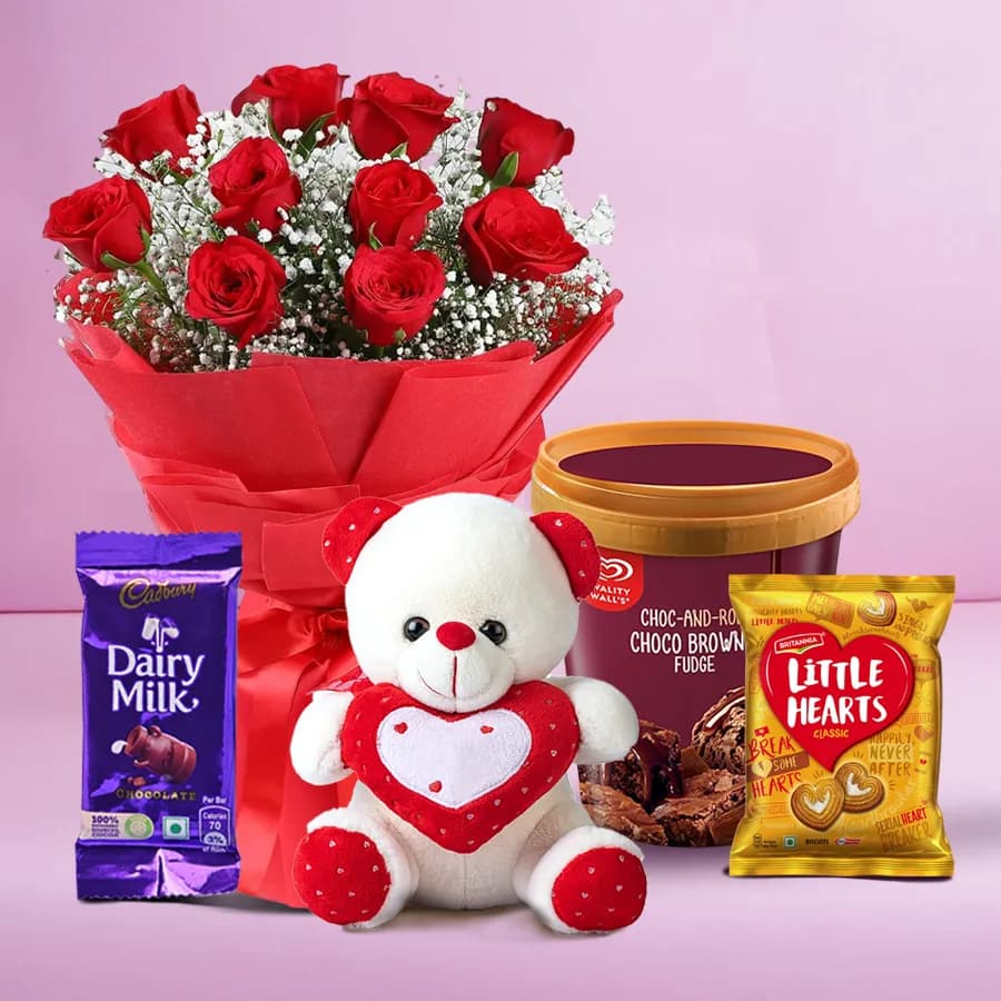 Appealing Gift Hamper with Roses N Kwality Walls Ice Cream