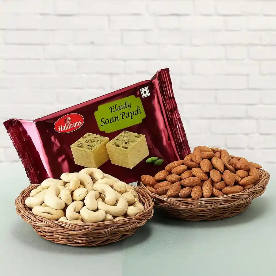 Crispy Haldiram Soan Papdi with Mixed Dry Fruits Pack