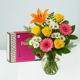 Pinni with Mixed Flower Arrangement 1
