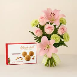 Pinni with Flowers Bouquet 1