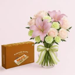 Karachi Halwa with Flowers Bouquet 1