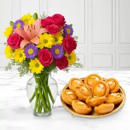 Suryakala from Dadus with a Mixed Flower Arrangement 1