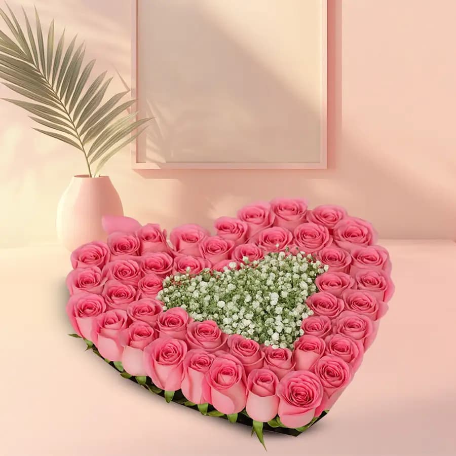 Charismatic Pink Rose Heart (50 Roses)