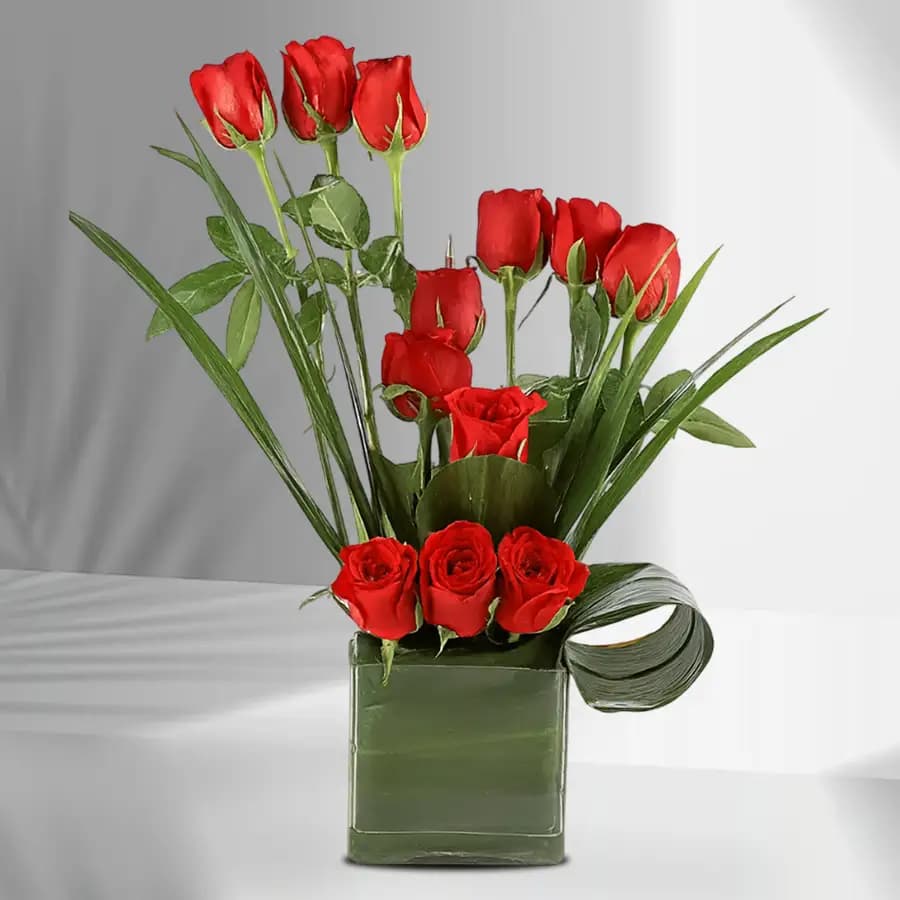 Charming Rose Arrangement in Glass Vase