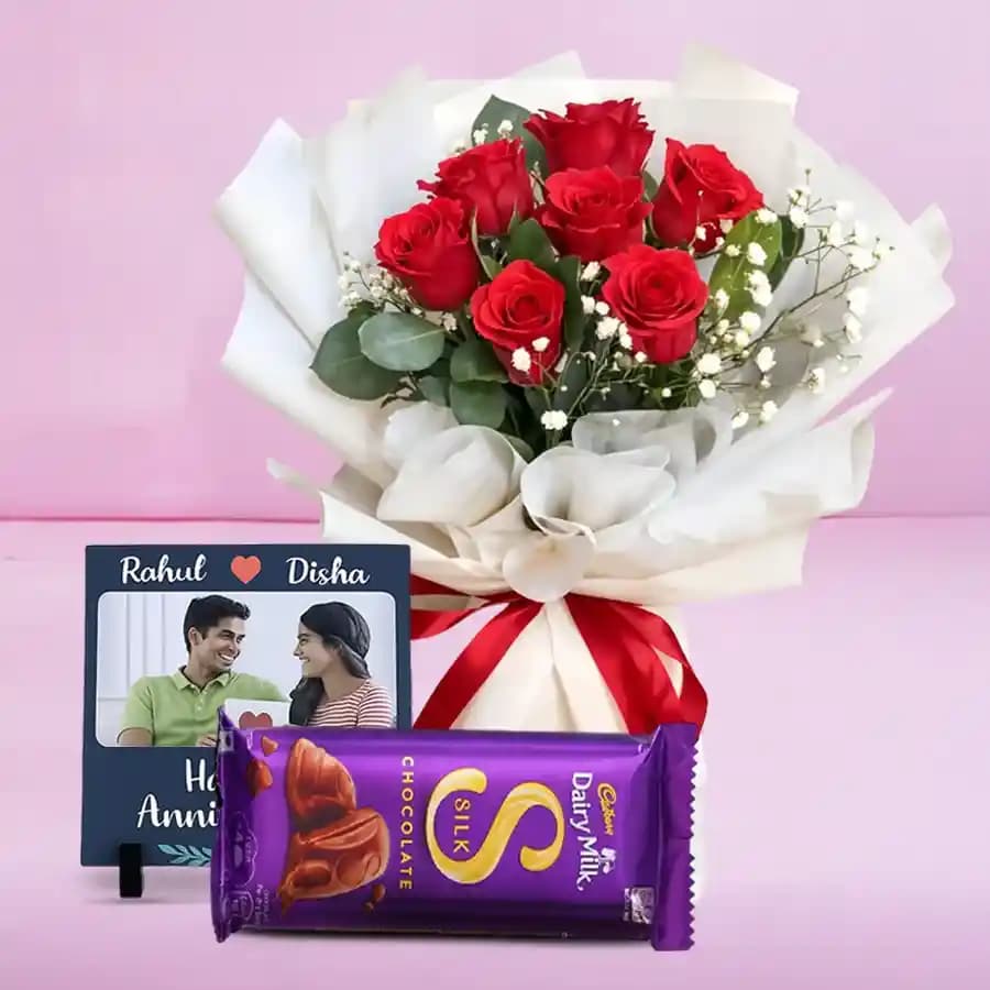 Romantic Rose Delight with Sweet Memories