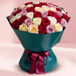 Elegant Bouquet of Mixed Roses 1
