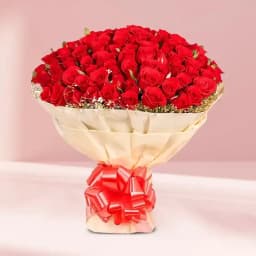 Mesmerizing Bouquet of Red Roses 1
