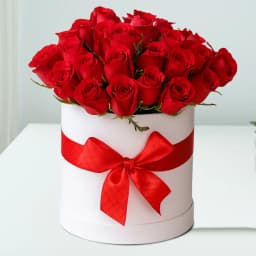 Eye Catching Rose Day Gift Bucket of Red Roses 1