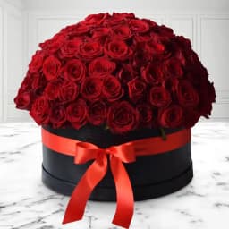 Beautiful Arrangement of Red Roses in Black Hat Box 1