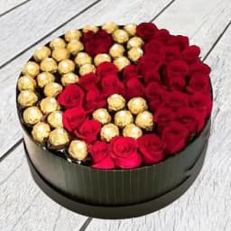 Beautiful Luxury Box of Red Roses n Ferrero Rocher 1