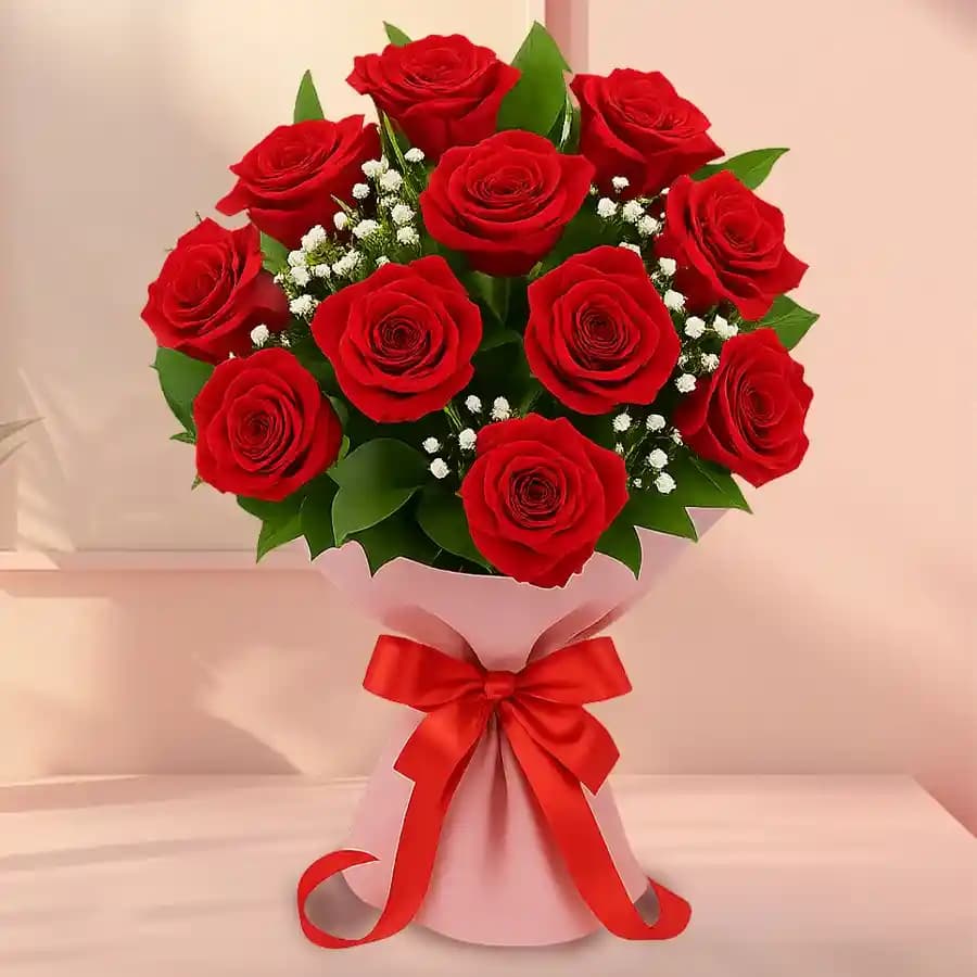 Stunning Composition of Red Roses in Bouquet