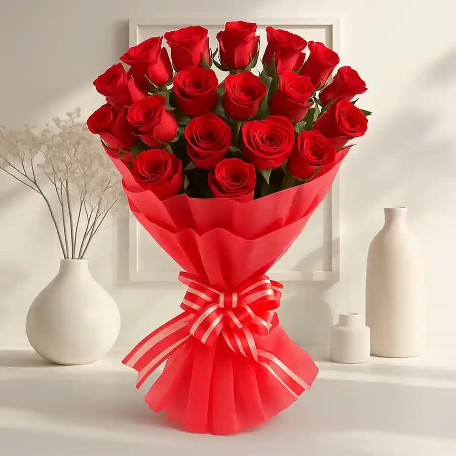 Attractive Bouquet of Red Roses