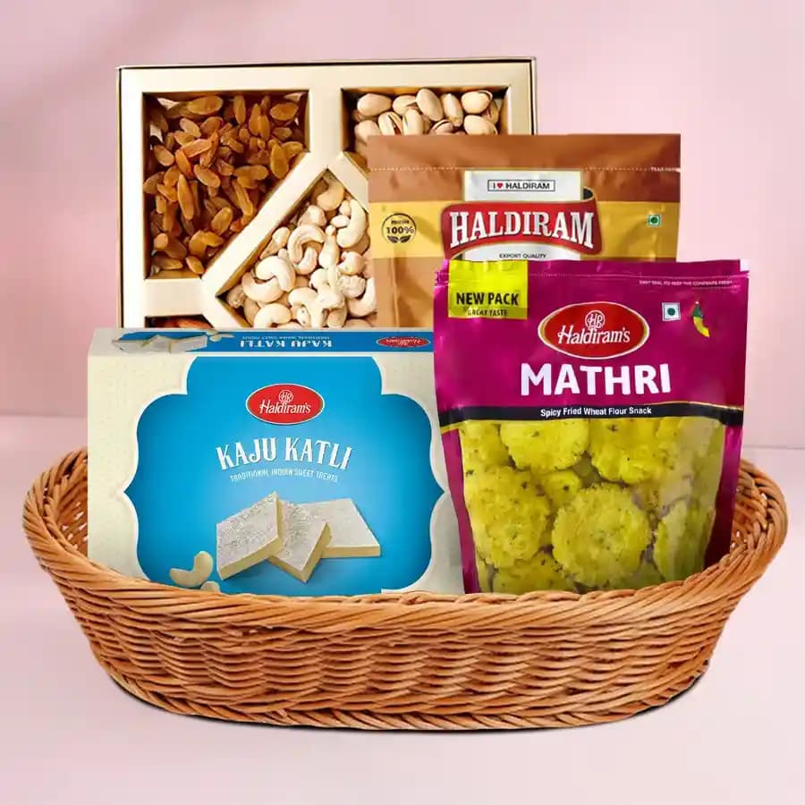 Sweets N Savory Basket Hamper