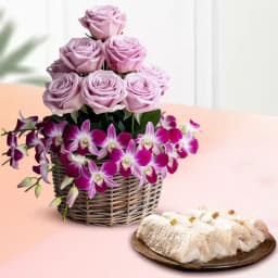 Mixed Flowers N Pootharekulu Treat 1