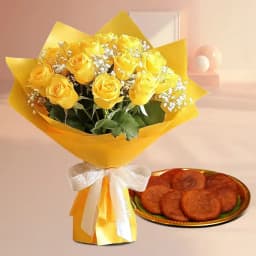 Yellow Roses N Malai Sandwich Extravagance 1