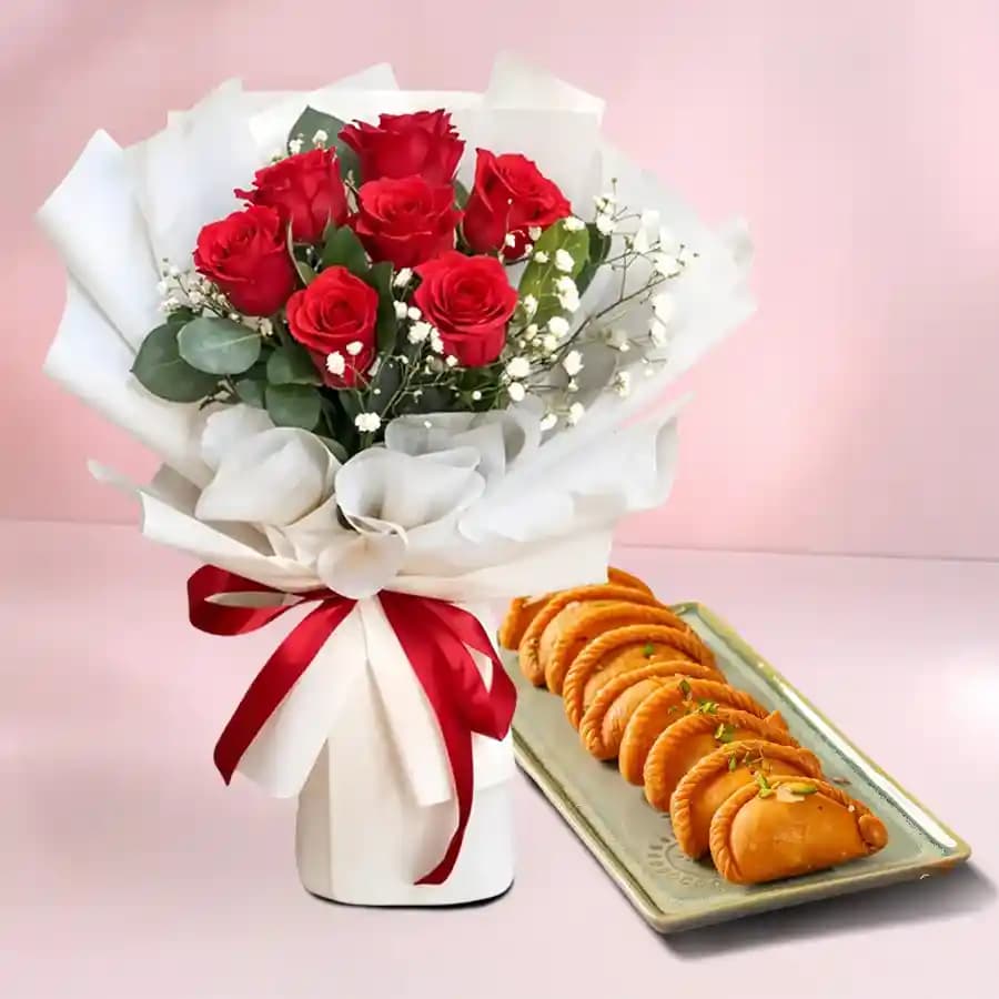 Roses N Sweet Gujia Treat