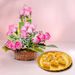 Pink Roses N Malai Sandwich Delight 1