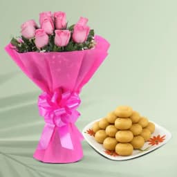 Sakhari Pedha from Chitale Bandhu Mithaiwale with Pink Rose Bouquet 1