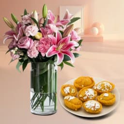 Elegant Floral Arrangement N Chandrakala Bliss 1