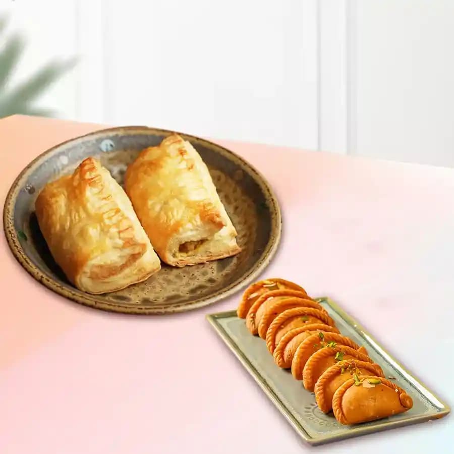 Chandrakala N Veg Puff Combo