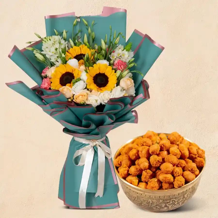 Floral Grandeur N Masala Kadalai Combo