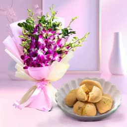 Nolen Gurer Jalbhara Sandesh from Ganguram with Orchid Bouquet 1