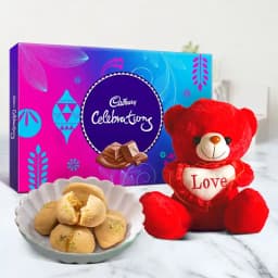 Nolen Gurer Jalbhara Sandesh from Ganguram with Teddy Cadbury Celebration 1