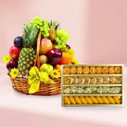 Gourmet Cashew Treat & Seasonal Fruit Selection 1