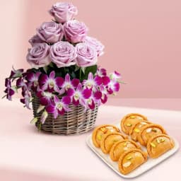 Enchanting Floral Delight with Crunchy Khowapuri 1