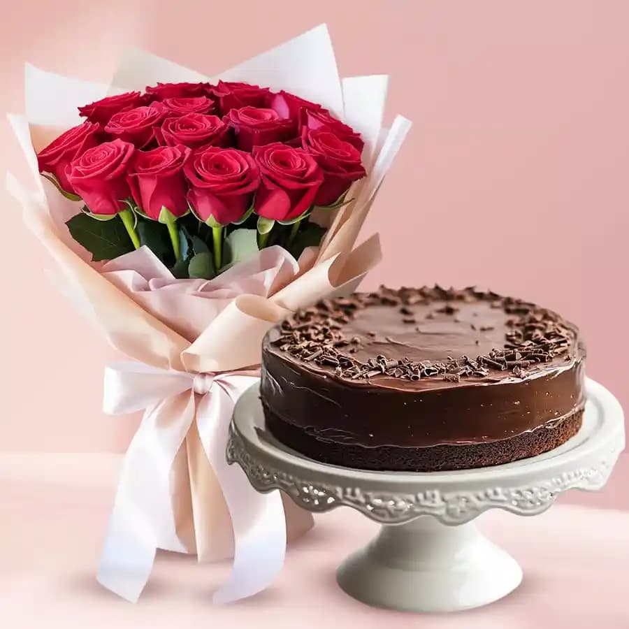 Adorable Red Roses in a Vase with divine Chocolate cake