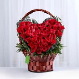 Heart Shaped Arrangement of Red Color Roses 1